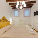 Mia Flat - 10 Min From Train Station Pensionat 4*