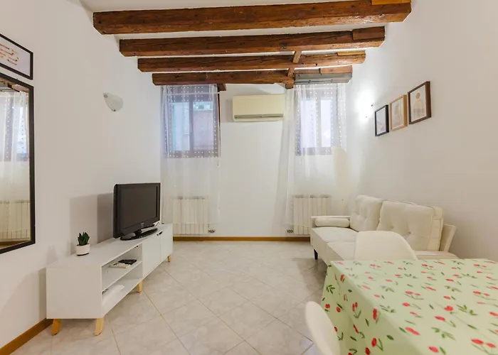 Mia Flat - 10 Min From Train Station 4* ヴェネツィア