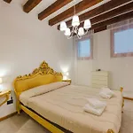 招待所 Mia Flat - 10 Min From Train Station 威尼斯