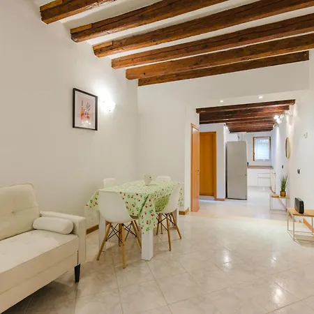 Mia Flat - 10 Min From Train Station Casa de hóspedes Veneza