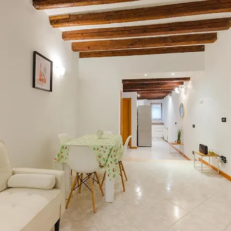 Mia Flat - 10 Min From Train Station Venezia