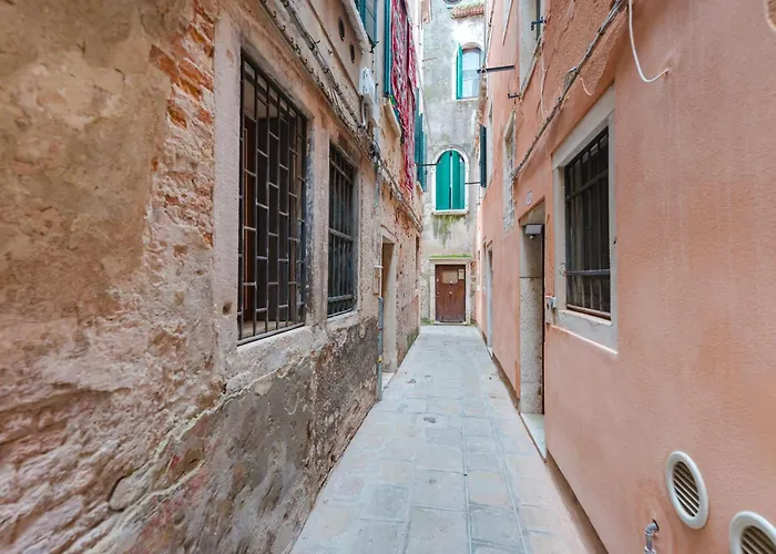 招待所 Mia Flat - 10 Min From Train Station 威尼斯