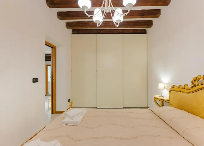 Mia Flat - 10 Min From Train Station